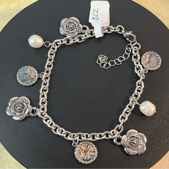 Freshwater Pearl, Abalone, And Rose Charm Bracelet 8” plus 2” extension - Picture 1 of 7